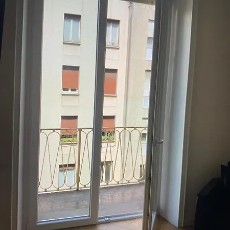 Milano: Incantevole In Pieno Centro - Fancy Yellow Apartment *